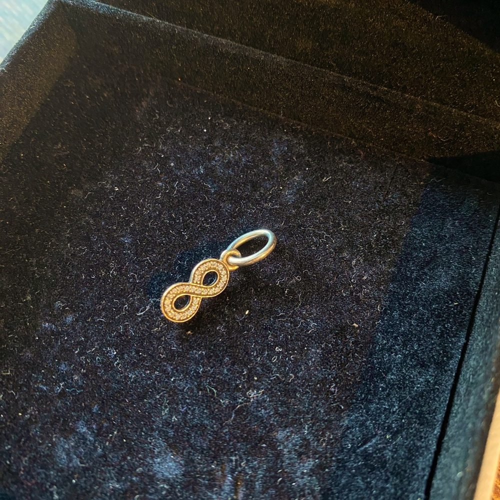 Sparkly infinity dangle charm ♾️